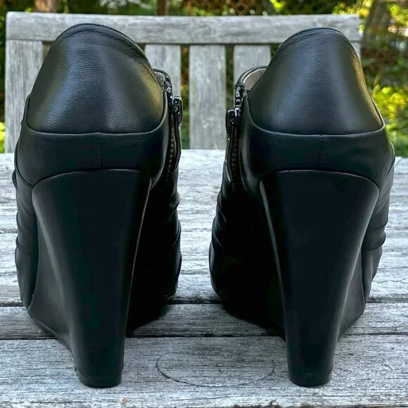 ✨Black Leather Peep-Toe Wedge Ankle Booties - Size 6M - Picture 11 of 14